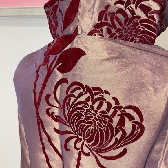 Miniye Asian Embroidered Red and Gray Kimono Coat - Picture 4 of 8